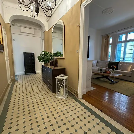 Bourgeois 3ch, 2sdb, Terrasse 70m2, Palais A 400m Apartment Cannes