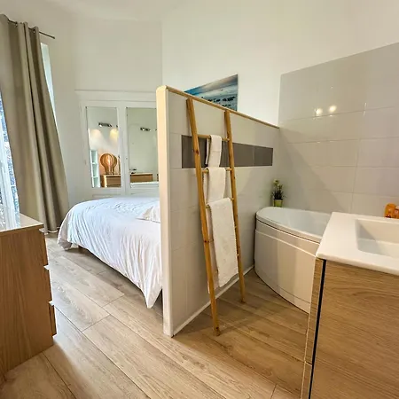 Bourgeois 3ch, 2sdb, Terrasse 70m2, Palais A 400m Apartment *